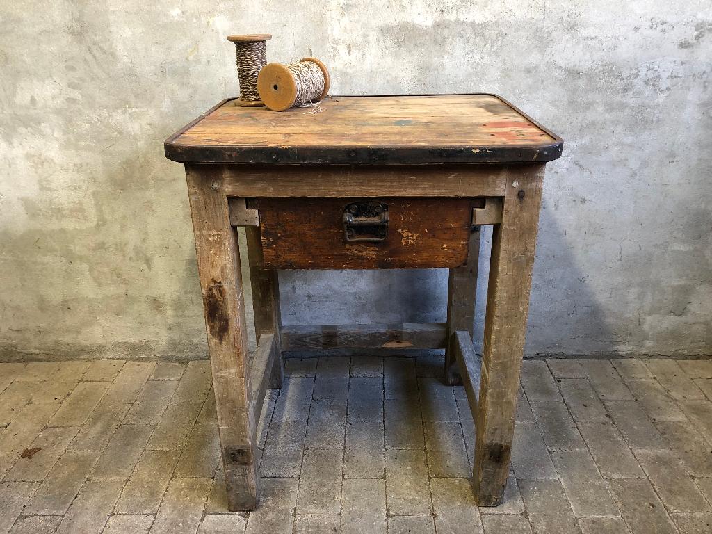 Vintage industriele werkbank met lade | industrieel dressoir, Ophalen, Gebruikt, Minder dan 70 cm