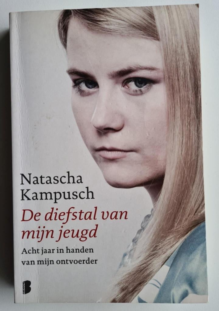 Natascha Kampusch - De Diefstal van mijn Jeugd, Boeken, Biografieën, Zo goed als nieuw, Overige, Ophalen of Verzenden