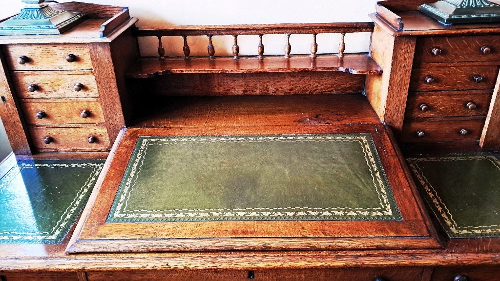 Foto 16 van Uniek Antiek Eiken Dickens Bureau (ca. 1910) – Blikvanger!