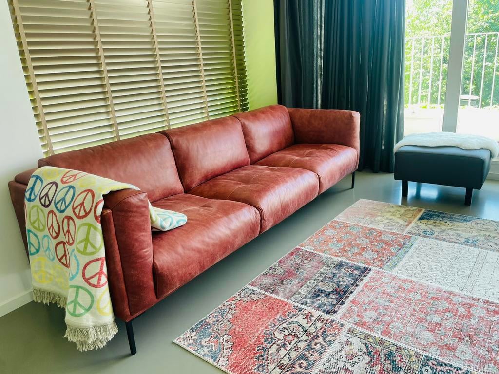 Twee luxe designbanken Brisbane z.g.a.n. – zacht rood leer, Ophalen, Overige maten, Zo goed als nieuw, Rechte bank