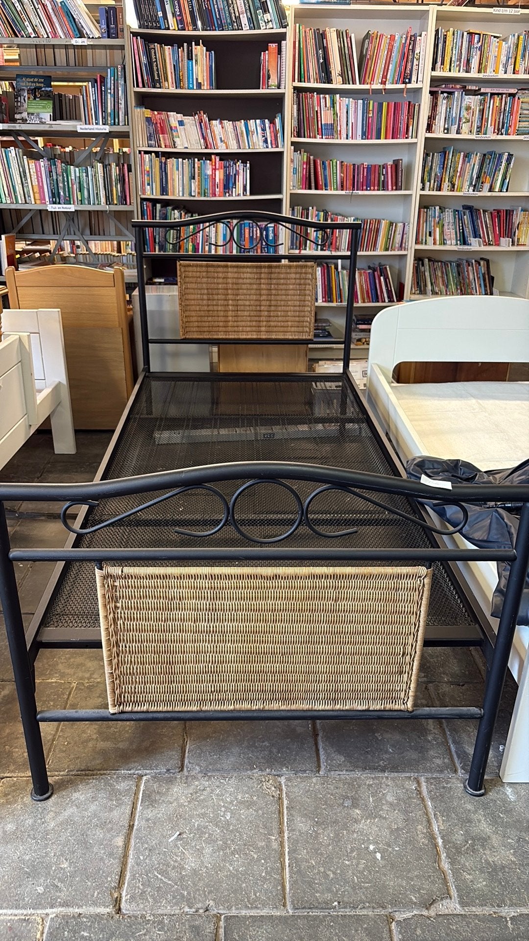 Leuk bed 90-200, Ophalen, 90 cm, Eenpersoons, Wit