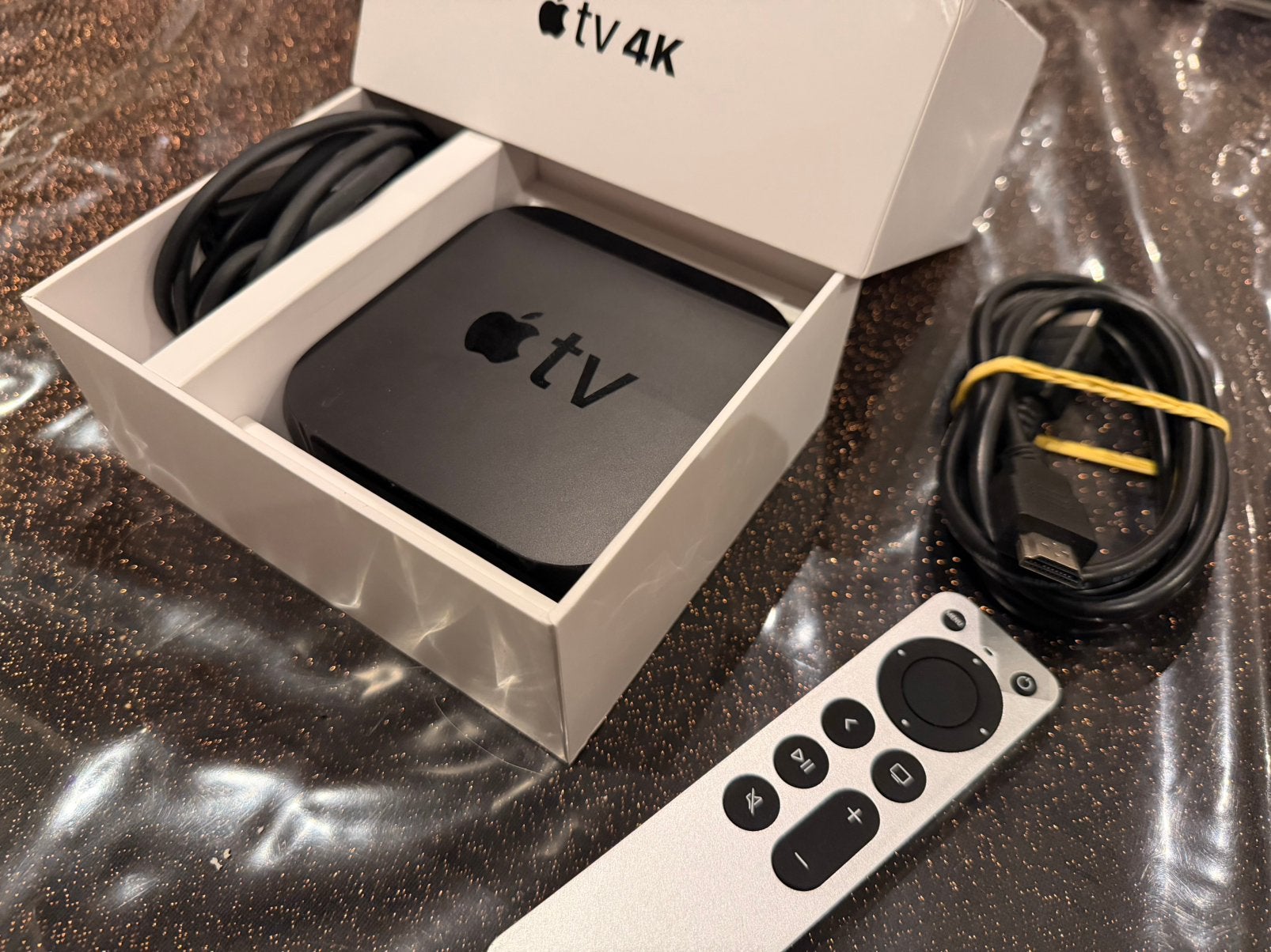 Apple TV 4K 32GB in doos met afstandsbediening nieuwstaat ., Ophalen of Verzenden, Zo goed als nieuw, HDMI, Zonder harde schijf