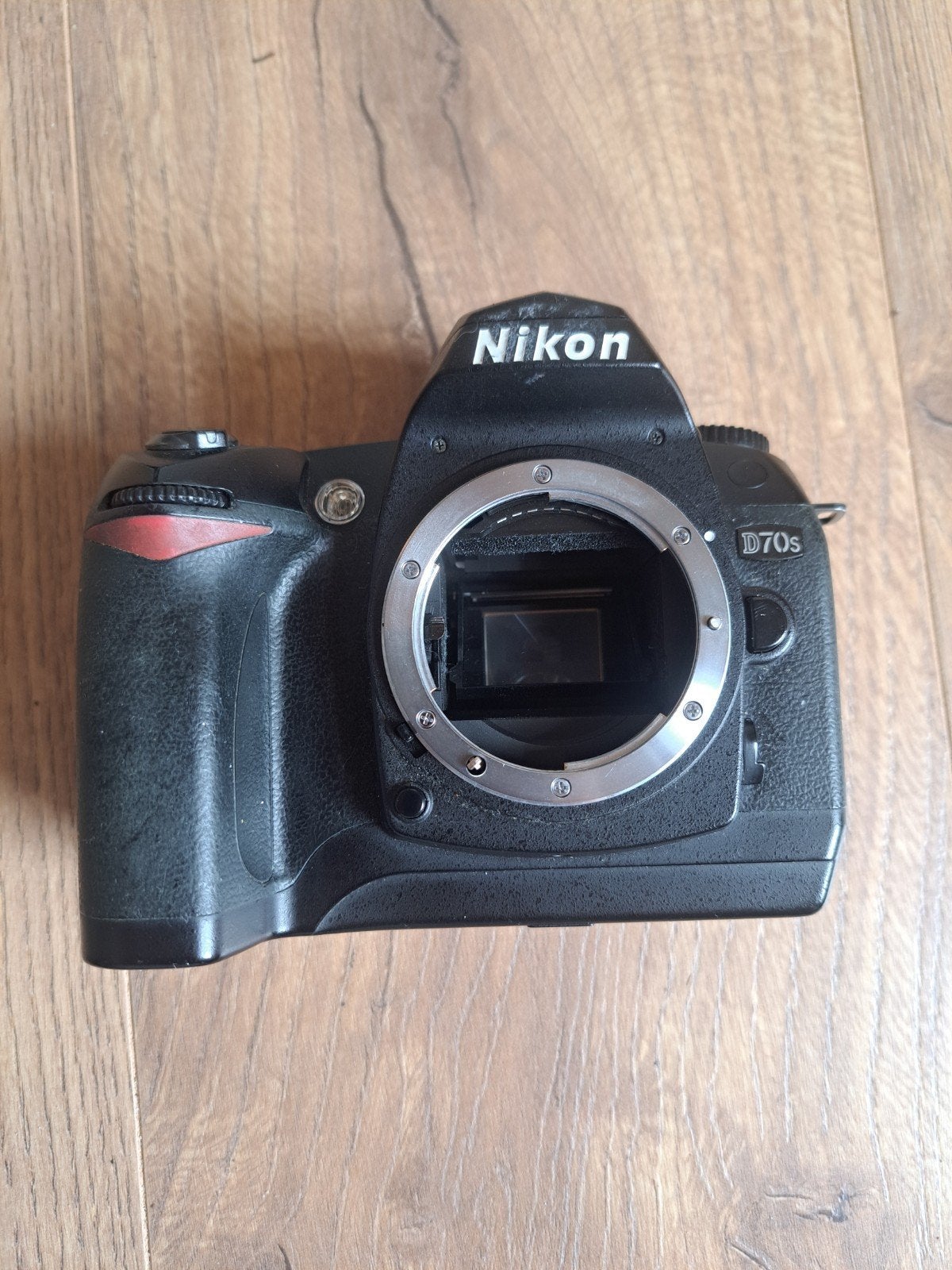 Nikon D70s spiegelreflexcamera - werking onbekend, Audio, Tv en Foto, Fotocamera's Digitaal, Spiegelreflex, Ophalen of Verzenden