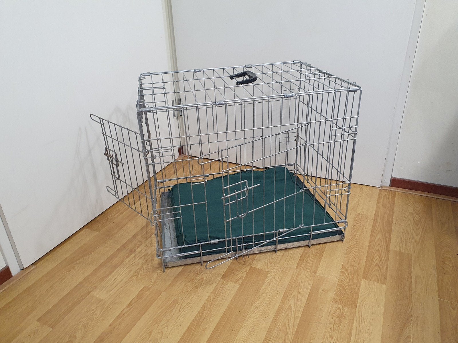 Metalen hondenbench met kussen voor middelgrote hond, Dieren en Toebehoren, Ophalen, Zo goed als nieuw