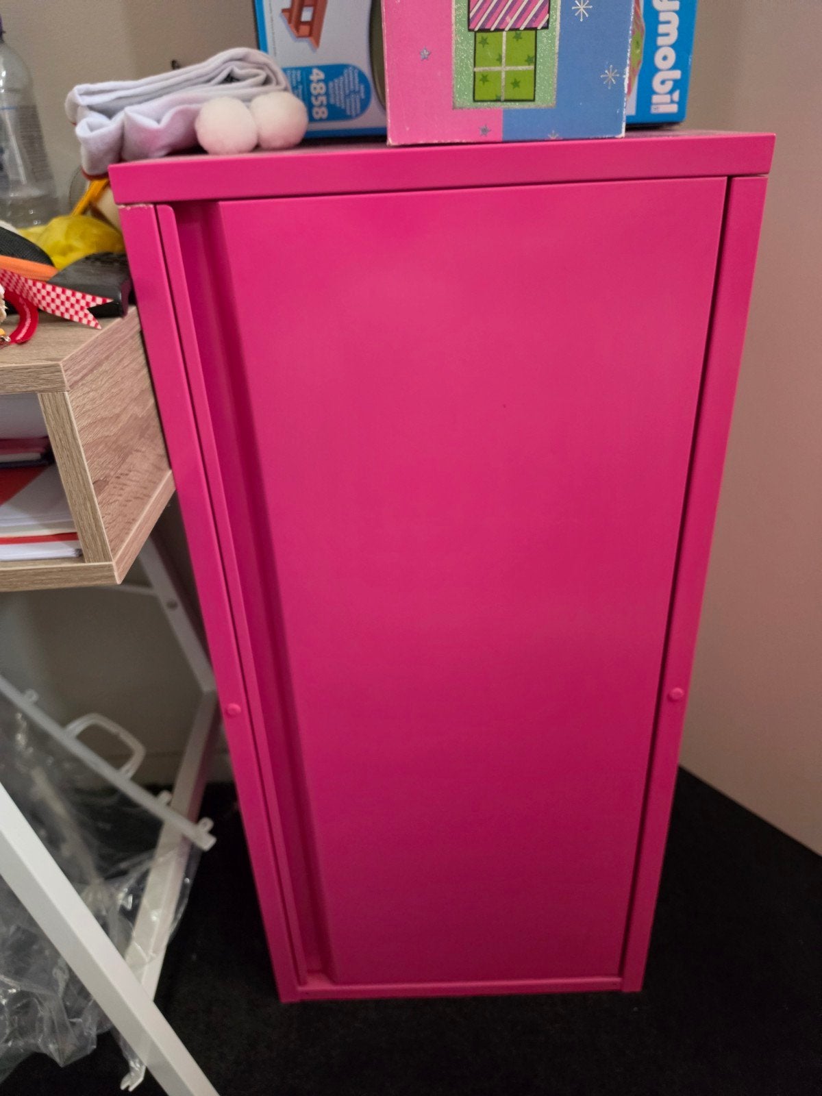 2 roze metalen IKEA opbergkastjes – €30 per stuk, 50 samen, Huis en Inrichting, Kasten | Lockerkasten, Ophalen, Gebruikt, Roze