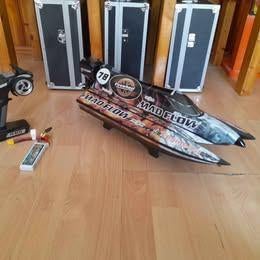 Mooie Snelle RC Madflow 3 F1 Powerboat. Inc extras, Ophalen, Zo goed als nieuw, Groter dan 1:32, Overige merken