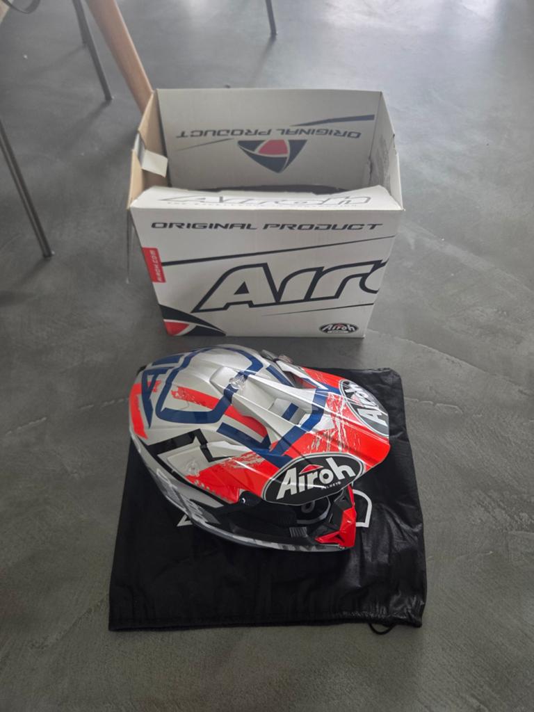 Airoh bmx helm Maat S - nieuw!, Kinderen, Offroadhelm, Ophalen of Verzenden, S