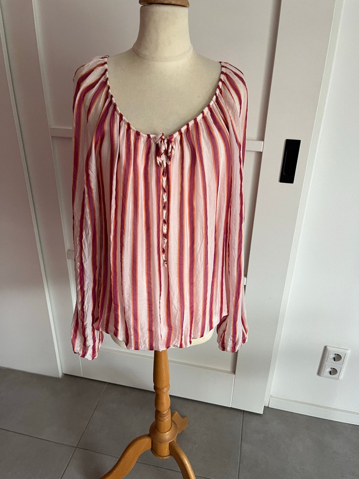 Cartoon zijde Blouse Maat 42 - Gestreept, Ophalen of Verzenden, Gedragen, Maat 42/44 (L), Roze
