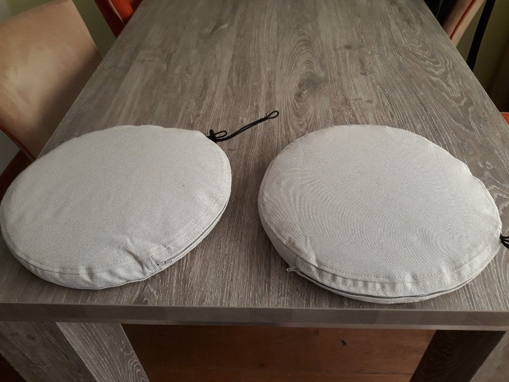 2x ronde tuinstoel kussens, Ophalen, Zo goed als nieuw