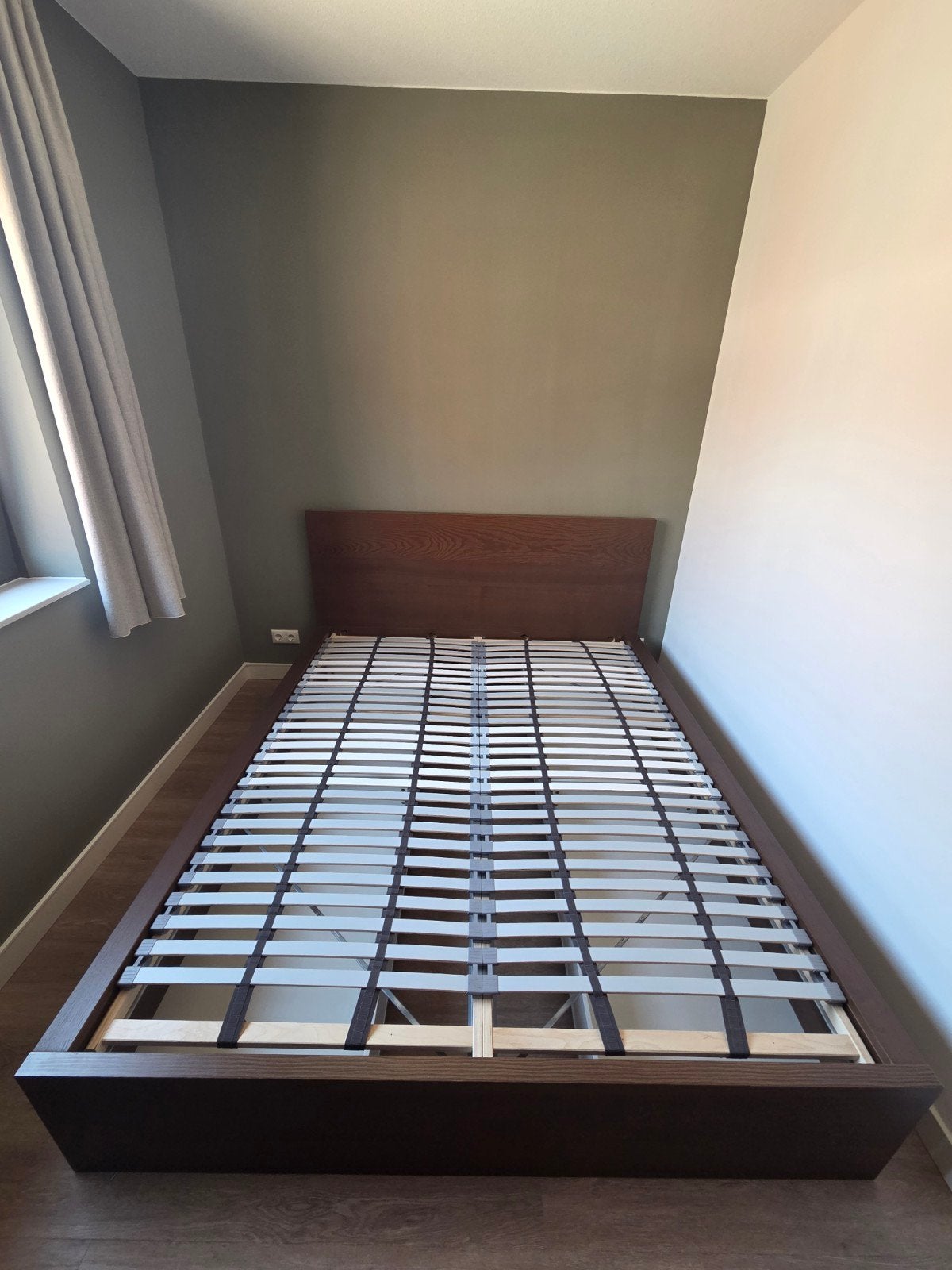 MALM Bedframe Ikea 160 x 200 + lattenbodems en opberglades, Ophalen, Gebruikt, Bruin, Tweepersoons