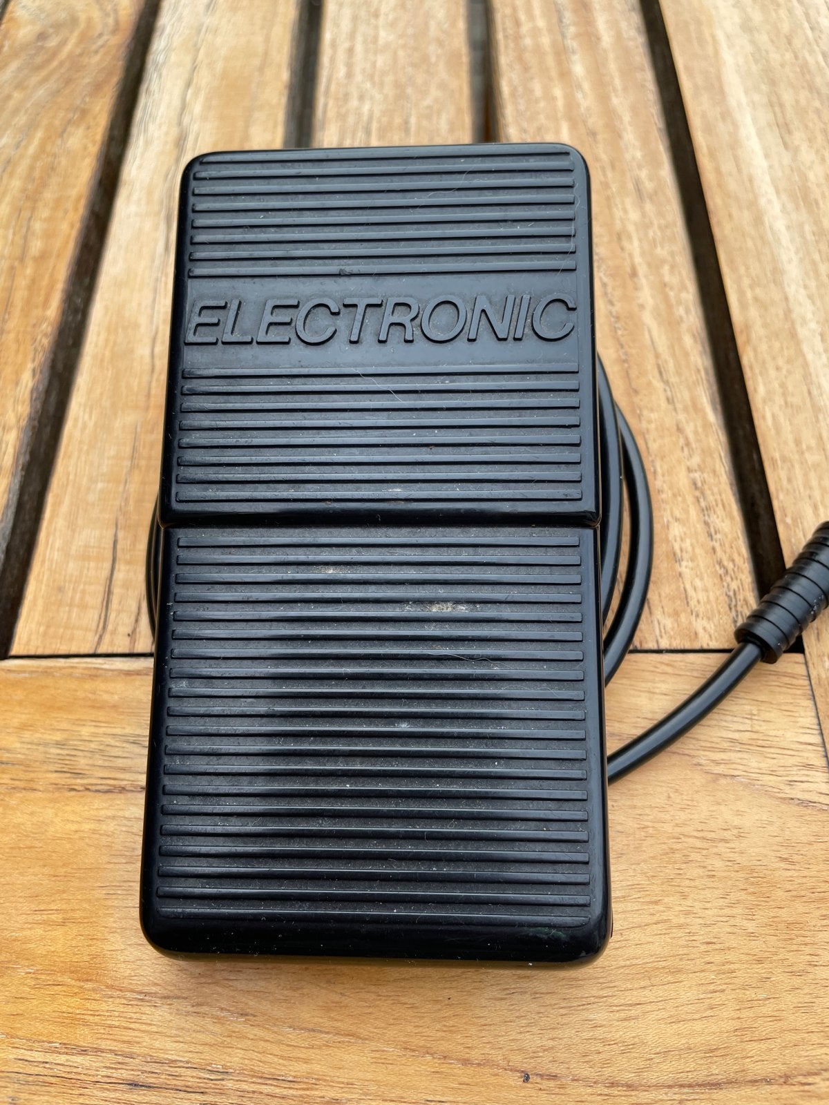 Voetpedaal voor naaimachine - Electronic MCPK, Hobby en Vrije tijd, Naaimachines en Toebehoren, Ophalen of Verzenden, Gebruikt