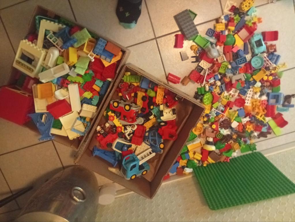 Grote partij LEGO Duplo blokken poppen grondplaat voertuigen, Gebruikt, Inclusief extra onderdelen, Lego, Ophalen of Verzenden
