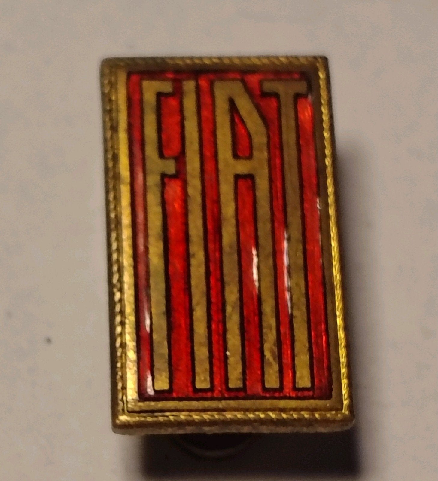 Fiat Emaille Speldje Knoopspeld, Ophalen of Verzenden, Gebruikt, Transport