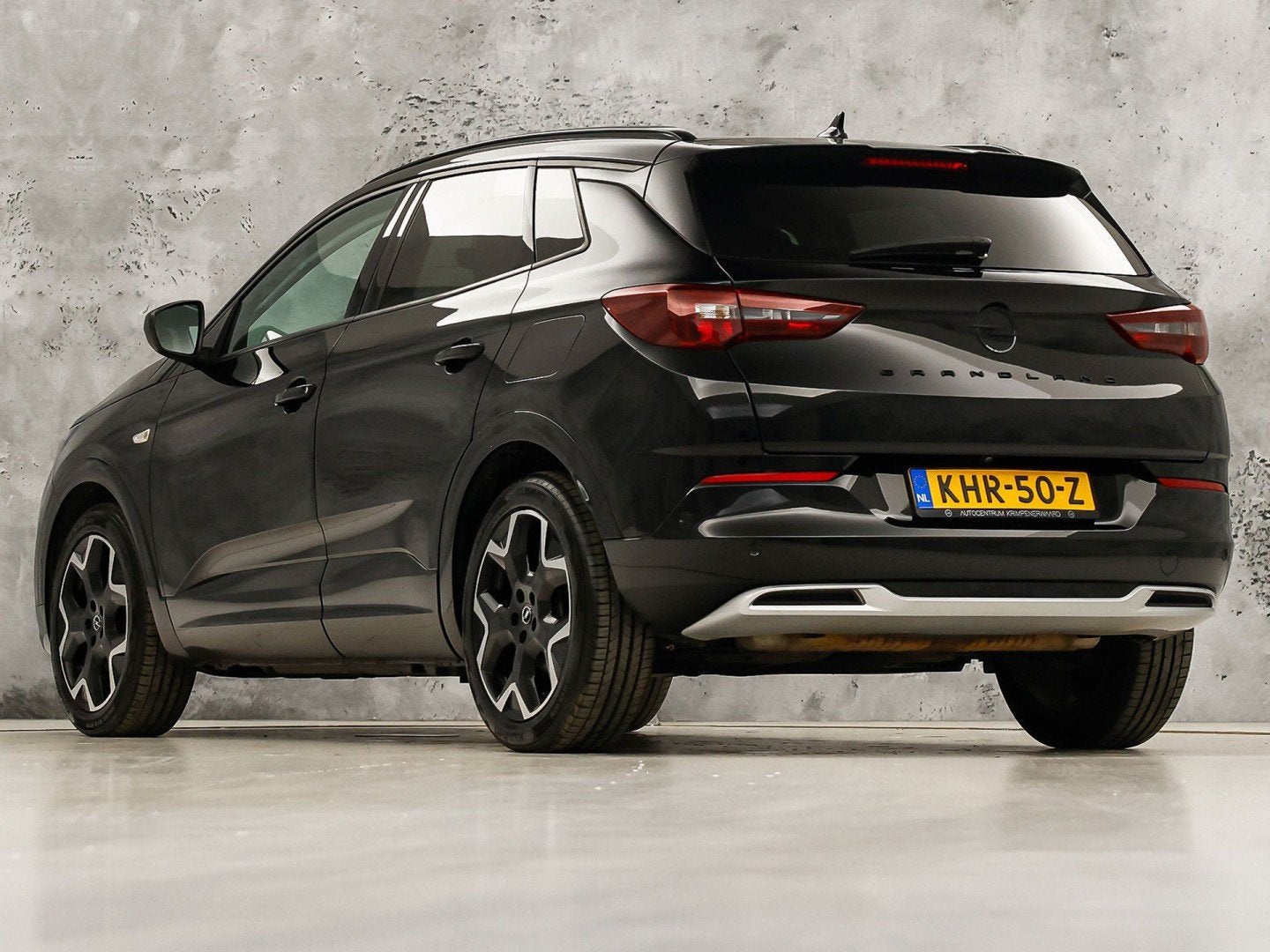 Opel Grandland 1.6 Turbo Plug-In Hybrid Ultimate 224Pk Autom, 12 maanden, 4 cilinders, Leder en Stof, Zwart