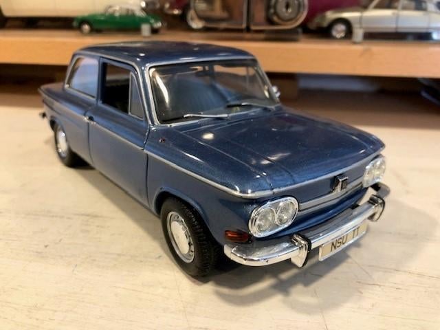 1:18 Super mooie NSU 1000 TT Revell blauw met., Ophalen of Verzenden, Zo goed als nieuw, Auto, Revell