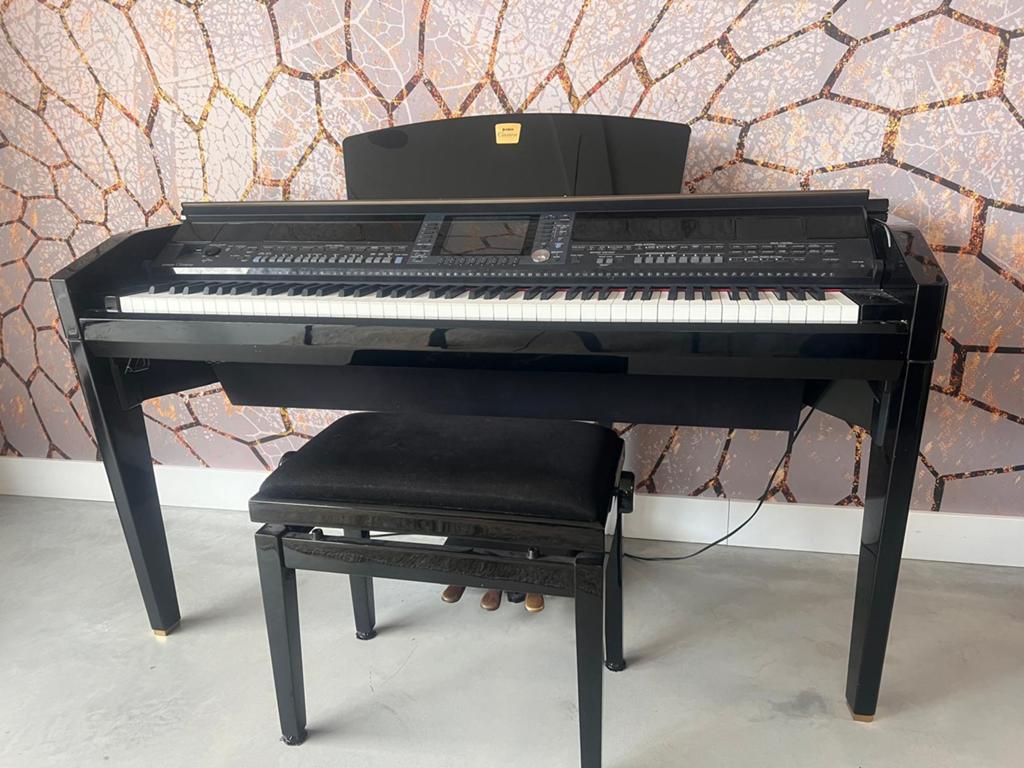 Clavinova CVP-509 topsegment digitale piano, Ophalen, Gebruikt, Zwart, Hoogglans