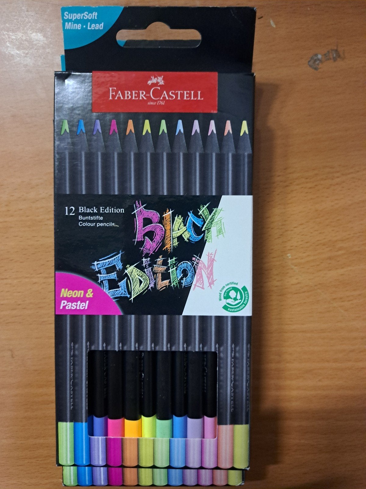 DAS boetseerklei 500g + kleurpotloden- Nieuw en ongebruikt, Overige thema's, Nieuw, Ophalen of Verzenden, Overige materialen