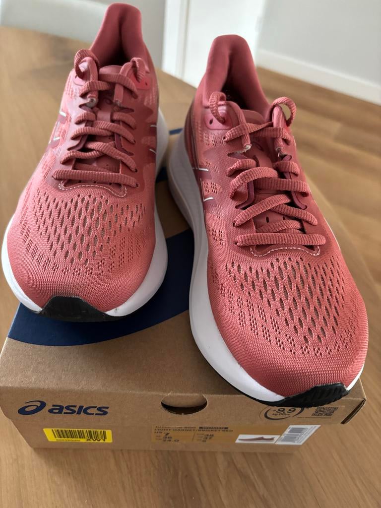 Asics GT 2000 hardloopschoen maat 38 - Nieuwstaat!, Sport en Fitness, Loopsport en Atletiek, Hardloopschoenen, Ophalen of Verzenden