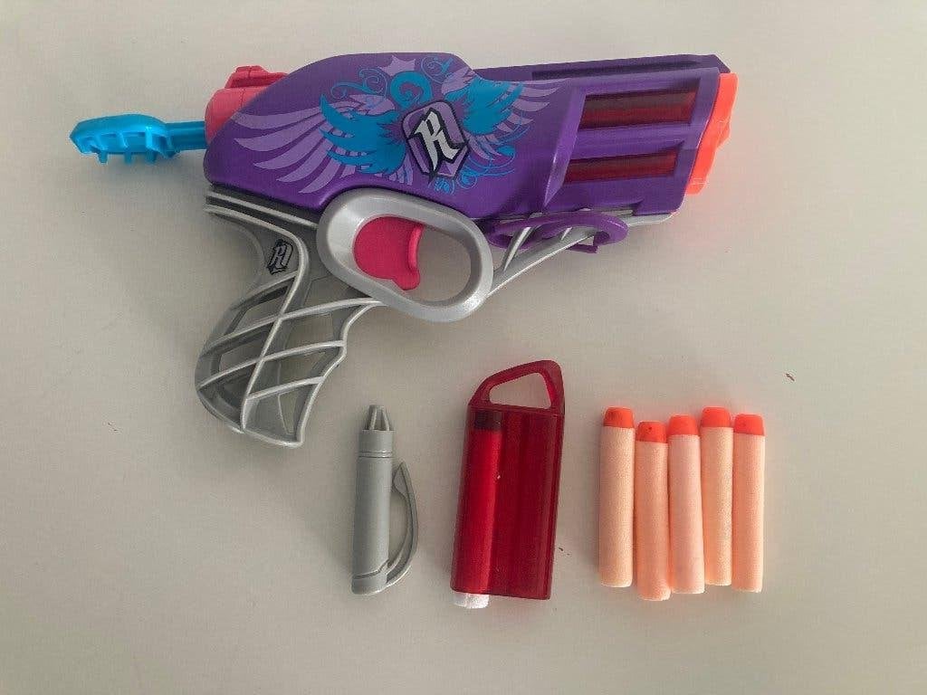 Nerf Rebelle Sweet Revenge Blaster met accessoires, Kinderen en Baby's, Ophalen of Verzenden, Gebruikt
