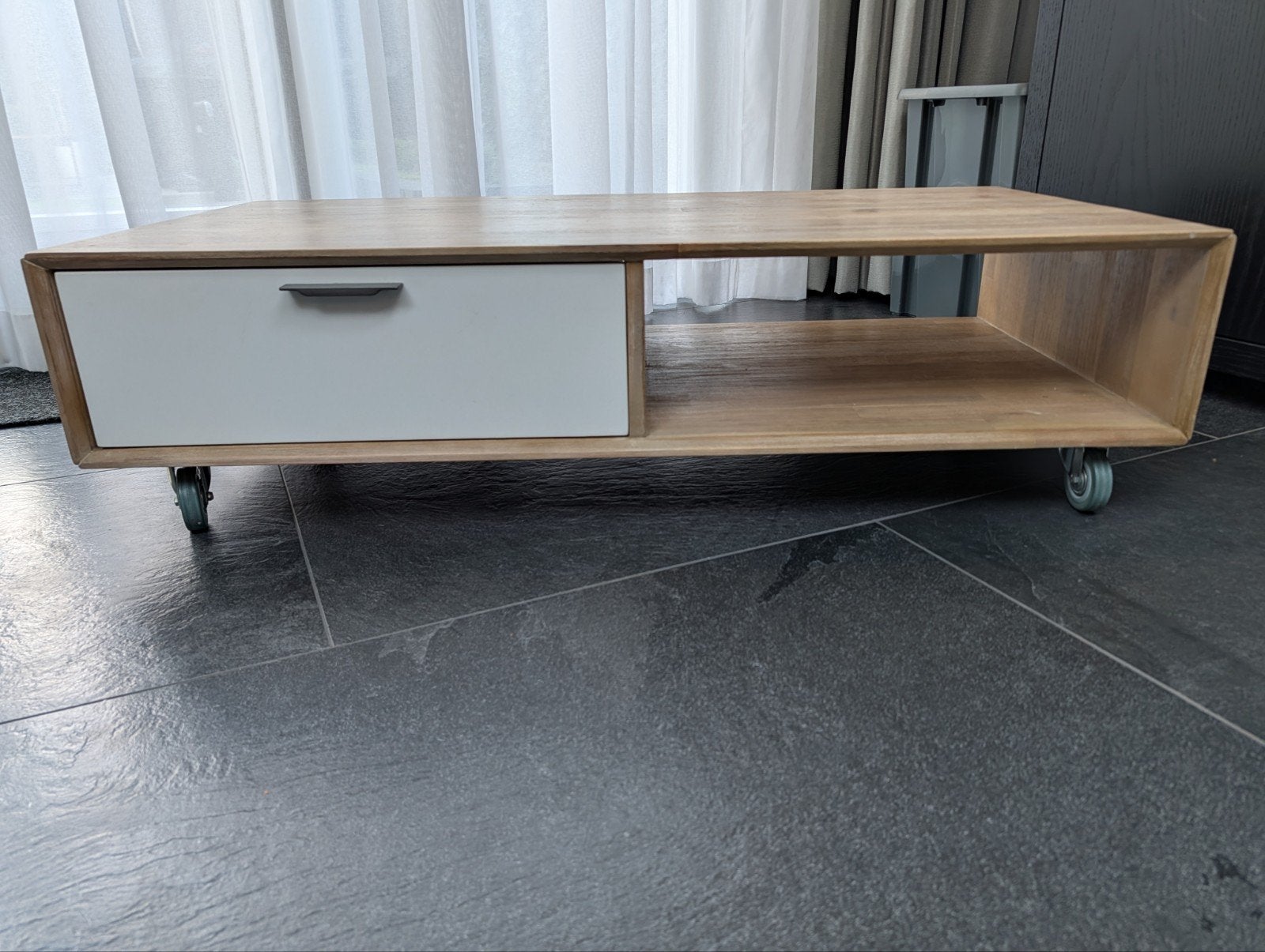 Salontafel Xooon met lade en wieltjes, Huis en Inrichting, Ophalen, 100 tot 150 cm, Minder dan 100 cm, Overige houtsoorten