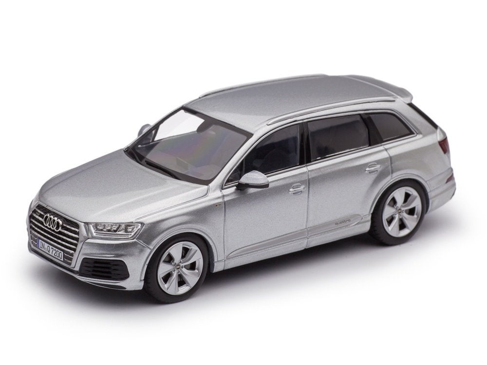 Audi Q7 Quattro S-Line Floret Zilvergrijs Metallic Spark, Hobby en Vrije tijd, Modelauto's | 1:43, Carmodel s.r.l. Viale Europa Unita snc info@modelcarswholesale.com
