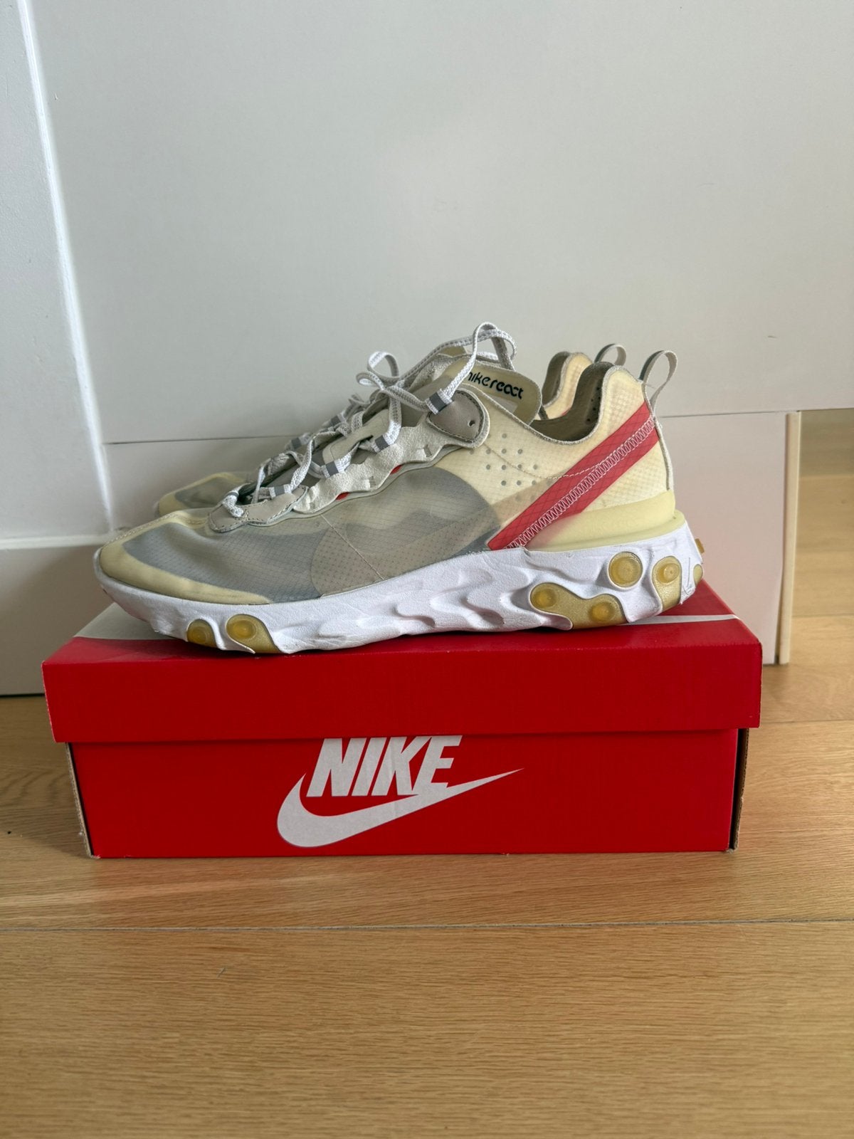 Nike React Element 87, Ophalen, Gedragen, Sneakers of Gympen