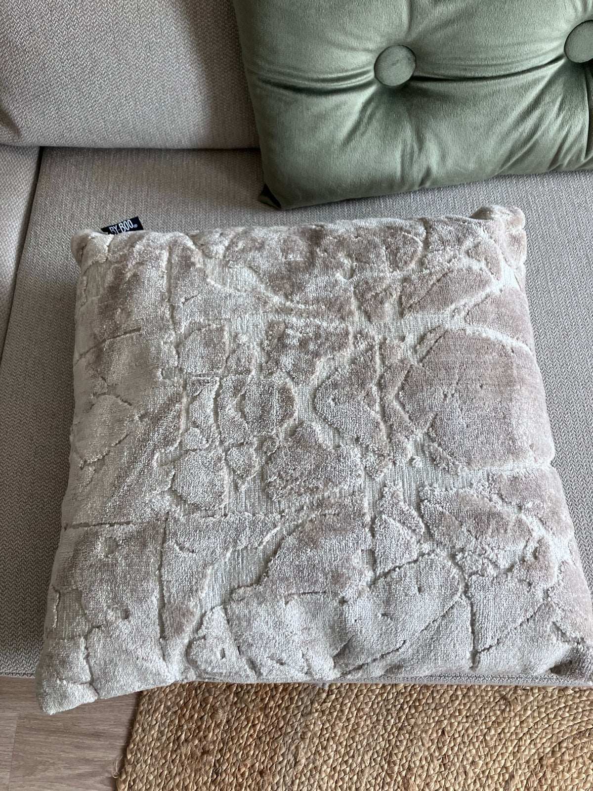 Twee nieuwe sierkussens van By Boo, Overige merken, Inclusief binnenkussen, Beige, Vierkant