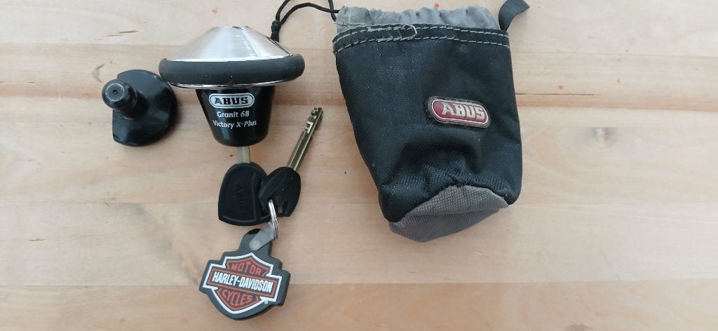 ORI. REMSCHIJF SLOT HARLEY -DAVIDSON, MET 2 SLEUTELS EN HOES, Verzenden, Zo goed als nieuw
