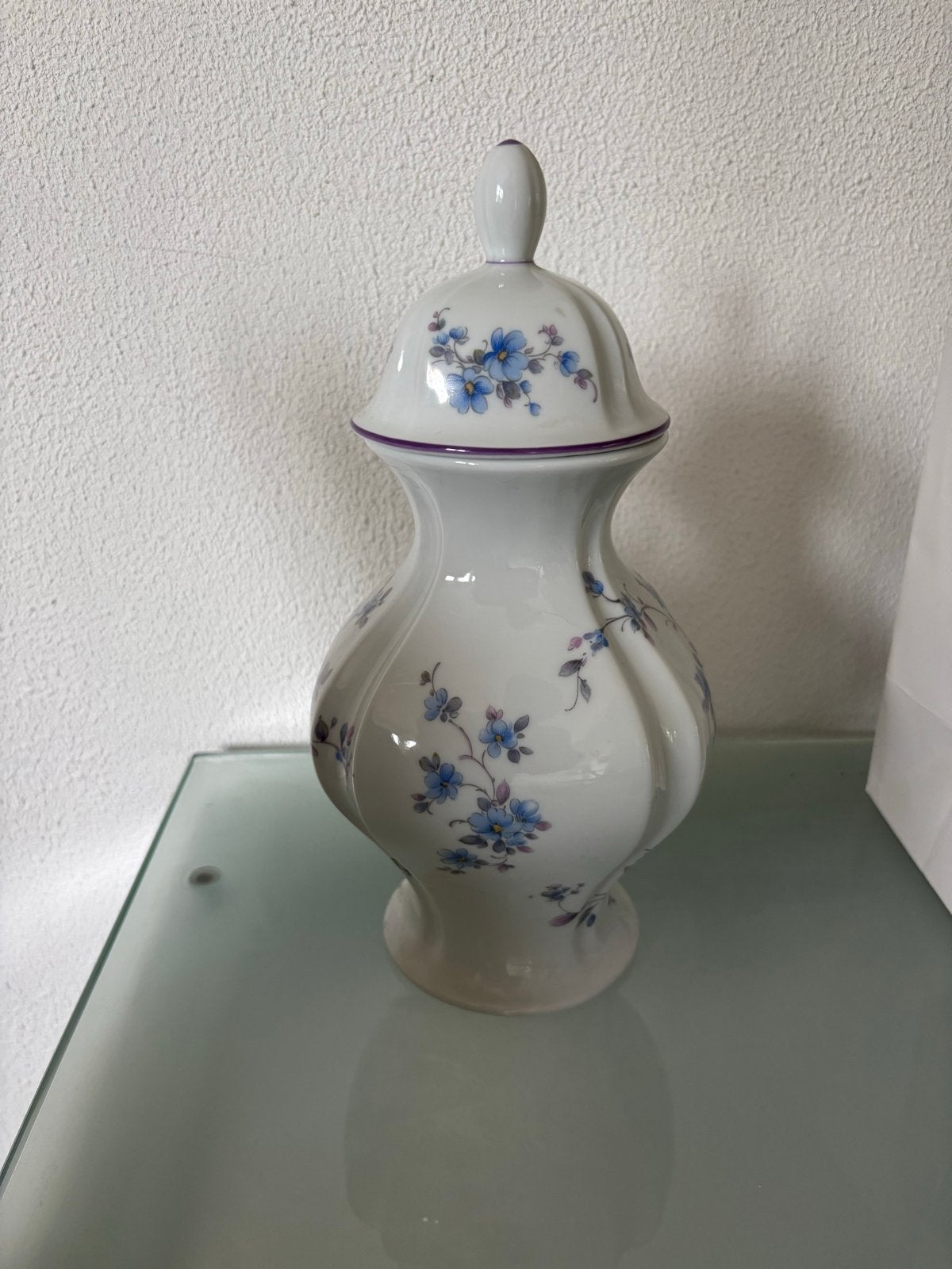 KPM Royal Porzellan Bavaria vaas met deksel, bloemmotief, Ophalen of Verzenden