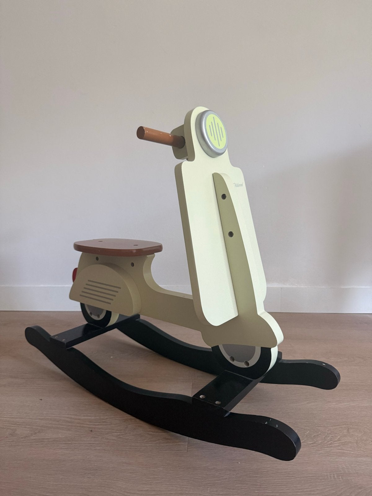 Hobbelscooter lichtgeel - Leuk voor kinderkamer, Ophalen of Verzenden, Gebruikt, Rij- of Hobbelspeelgoed