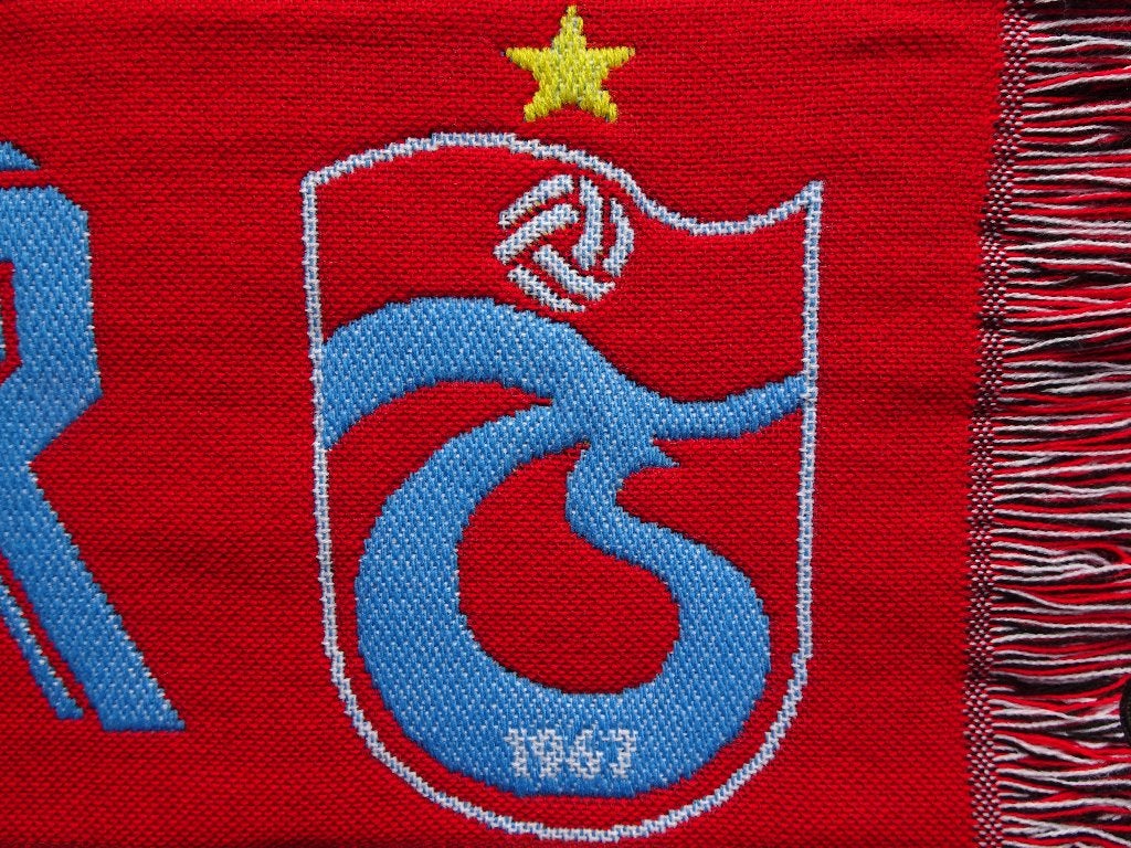 sjaal Trabzonspor, Verzamelen, Sportartikelen en Voetbal, Ophalen of Verzenden, Nieuw, Buitenlandse clubs, Vaantje of Sjaal