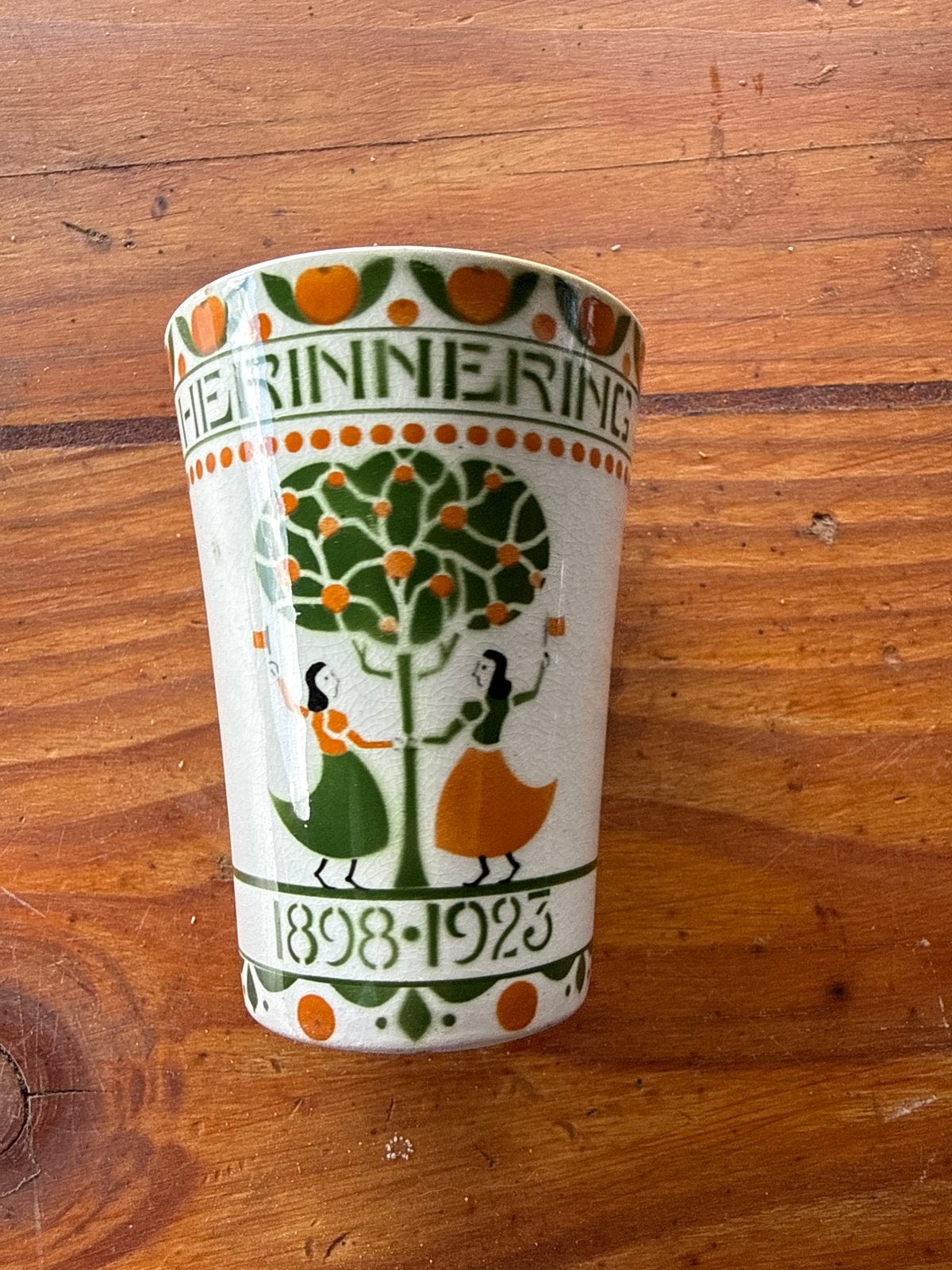 Herinneringsbeker Koningin Wilhelmina 1923 - Société Céramiq, Antiek en Kunst, Ophalen of Verzenden
