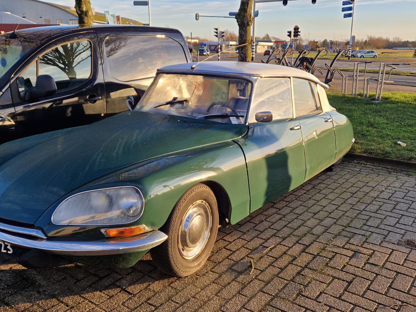 mooie harde ds super met 2100 motor op lpg 1971, Auto's, Oldtimers, Voorwielaandrijving, Zwart, Citroën, Blauw
