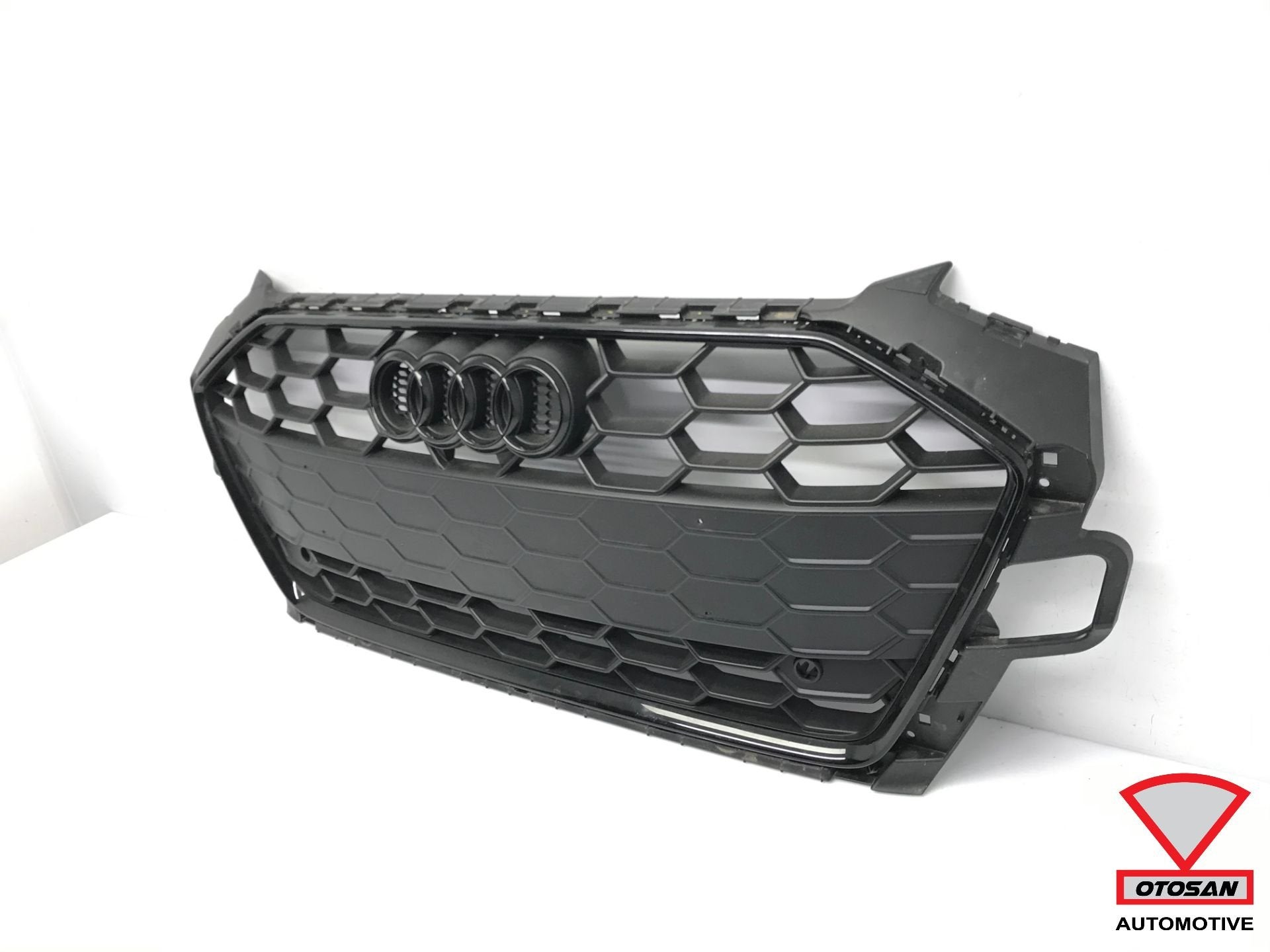 Audi A4 8W Facelift S-Line Grille Grill Origineel! 8W0853651, Auto-onderdelen, Gebruikt, Voor, AUDI AG, Auto-Union-Strasse 1
85045  Ingolstadt, DE