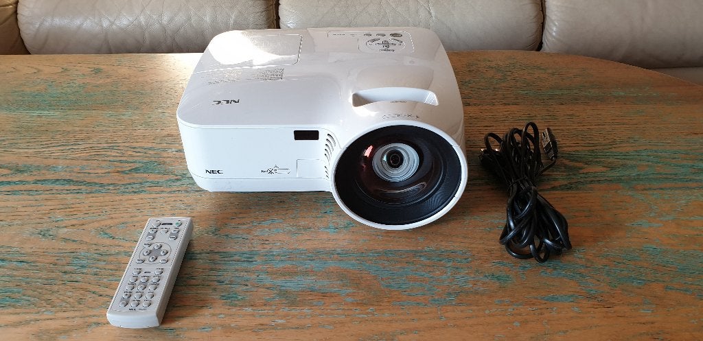 NEC NP600S Projector., Ophalen of Verzenden, Zo goed als nieuw, LED, Overige resoluties