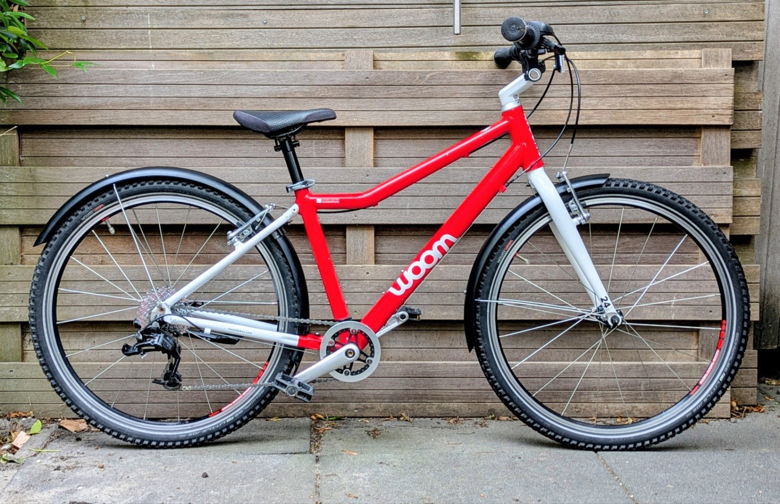 Woom 5 kinderfiets - Goed onderhouden, Fietsen en Brommers, Fietsen | Kinderfietsjes, Ophalen, 20 inch of meer, Gebruikt, Velgrem