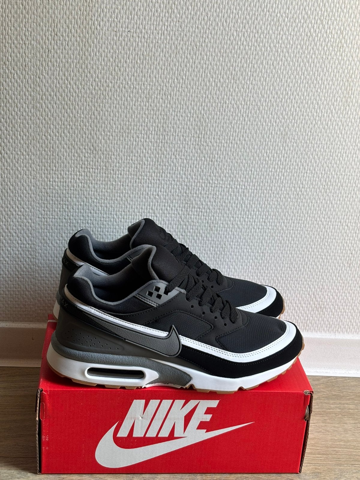 Nike Air Max Classic Zwart/Grijs Maat 44, Zwart, Nike, Nieuw, Ophalen of Verzenden