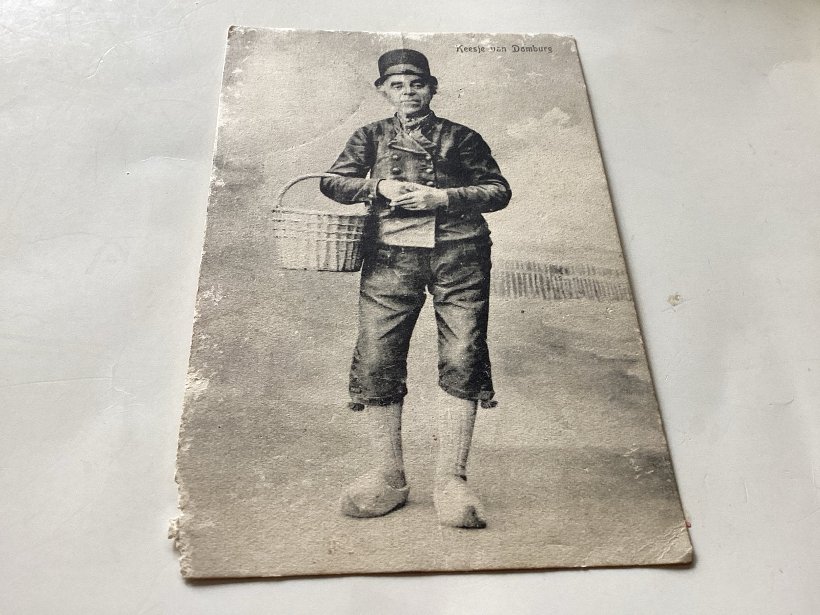 Keesje van Domburg'Zeeuwse  klederdracht verzonden militair, Ophalen of Verzenden, Voor 1920, Gelopen, Zeeland