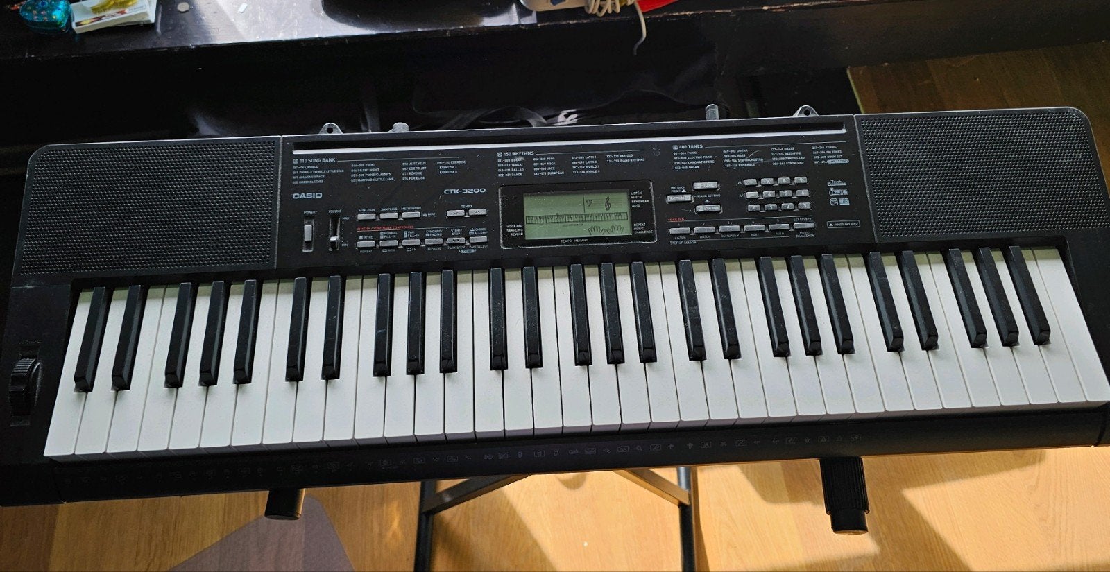 Casio CTK-300 keyboard met standaard, Ophalen, Casio, Aanslaggevoelig, 61 toetsen