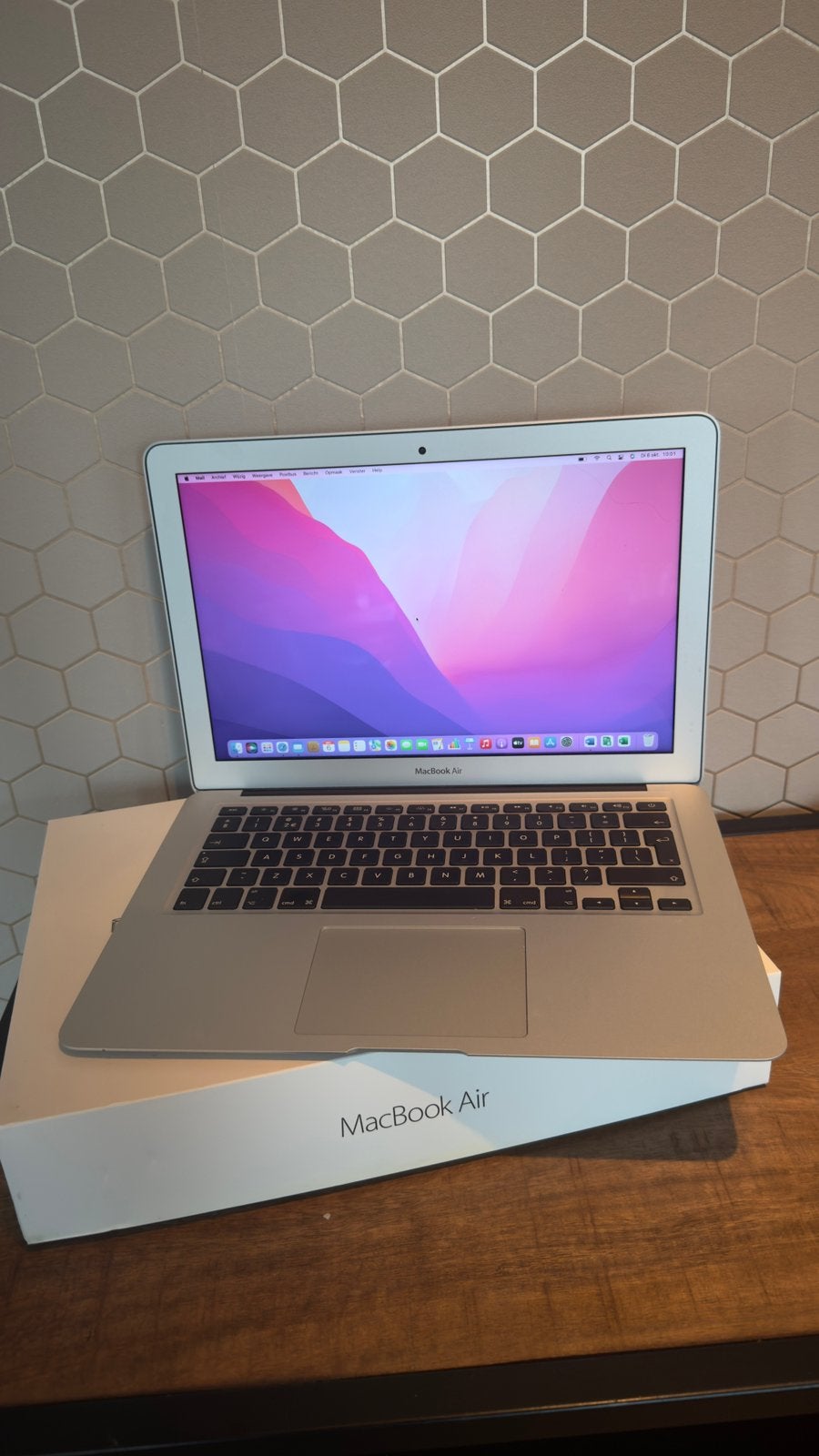 Macbook Air 2017 amper gebruikt 13 inch