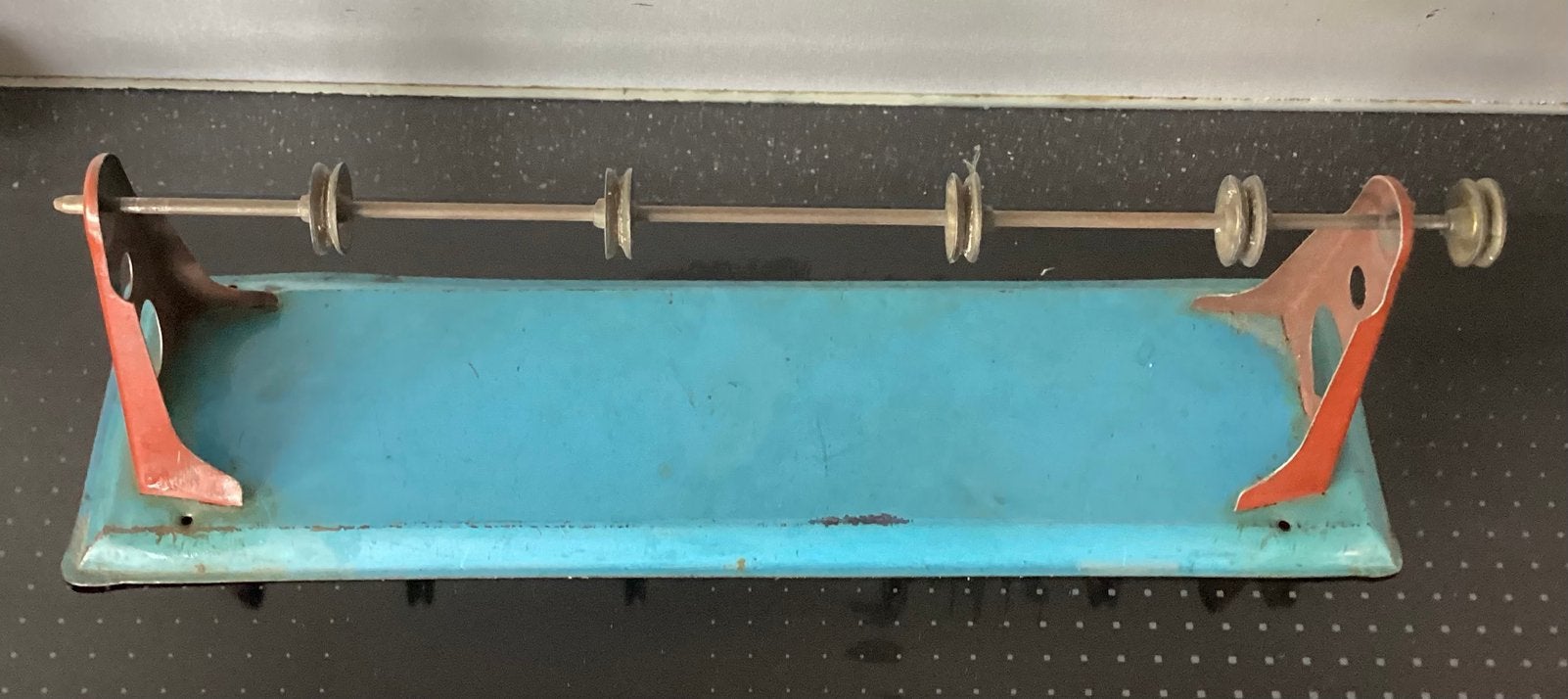Antieke blikken stoommachine transmissie,vooroorlogs., Ophalen