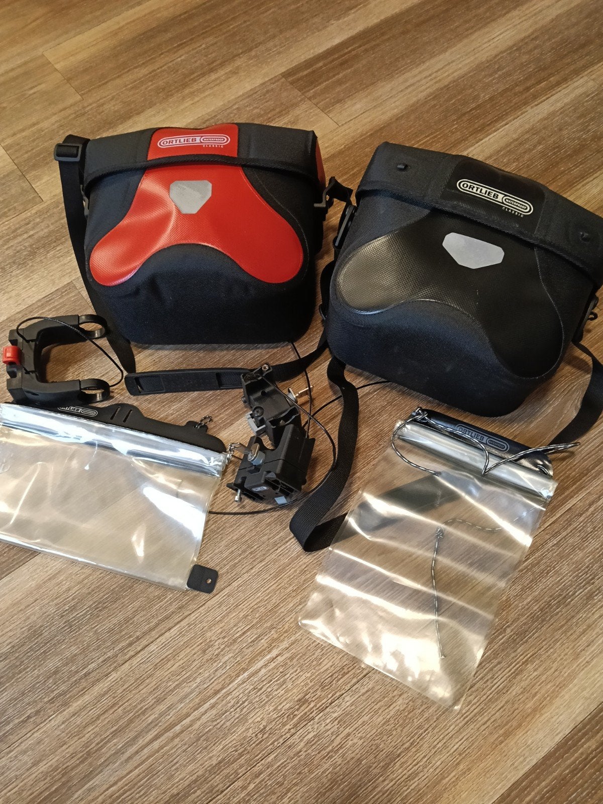 Ortlieb stuurtassen (rood en zwart) met bevestiging, Ophalen, Gebruikt, Ortlieb