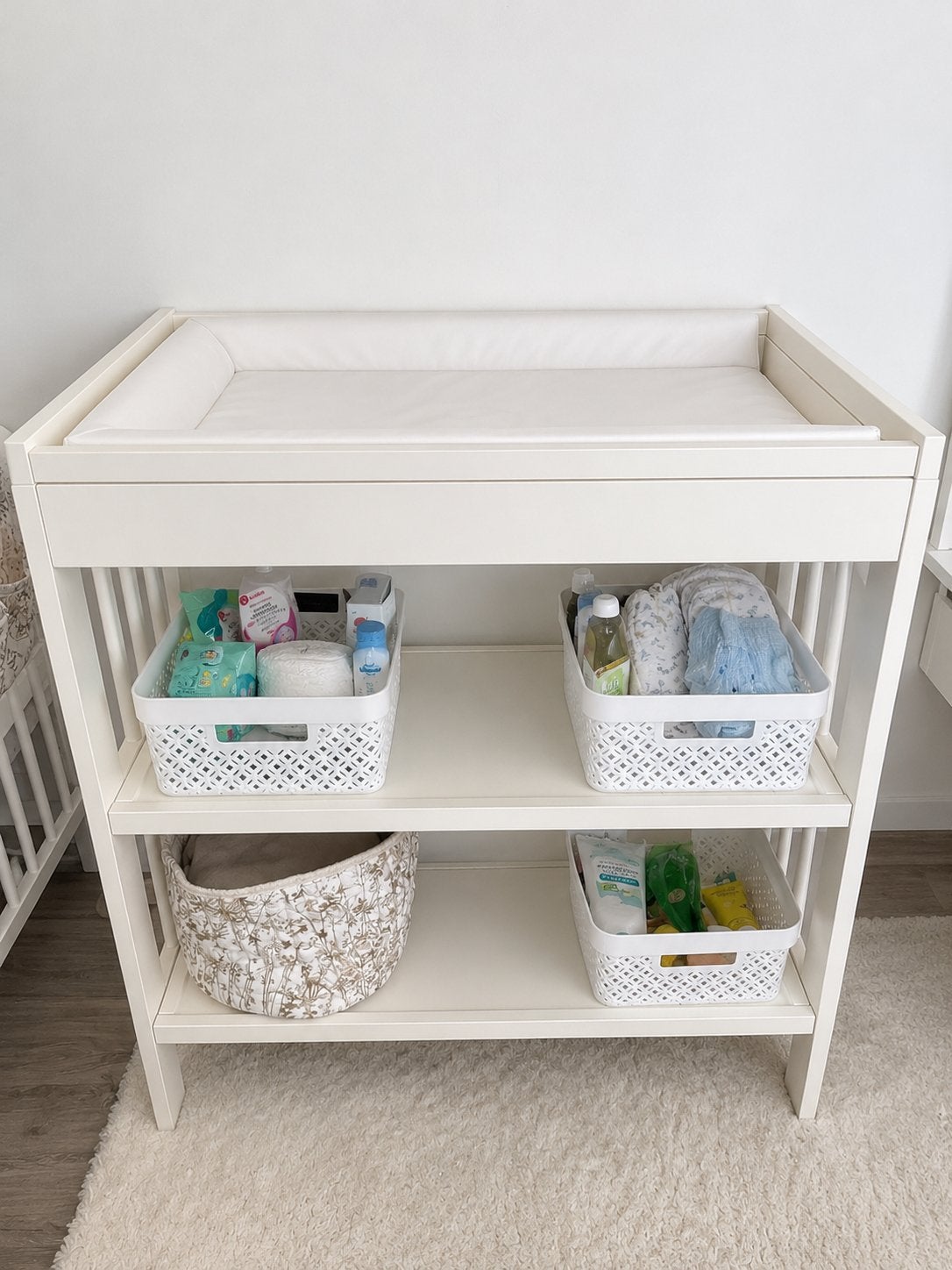 Witte commode verschoontafel inclusief kussen, Ophalen, 50 tot 70 cm, Zo goed als nieuw, 75 tot 100 cm