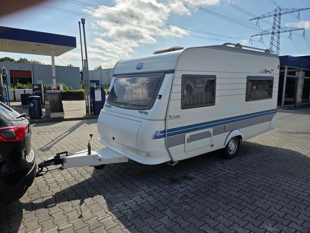 Hobby 400SB De Luxe 2001 Caravan met Airco en Voortent, Caravans en Kamperen, Hobby, Treinzit, Particulier, 4 tot 5 meter