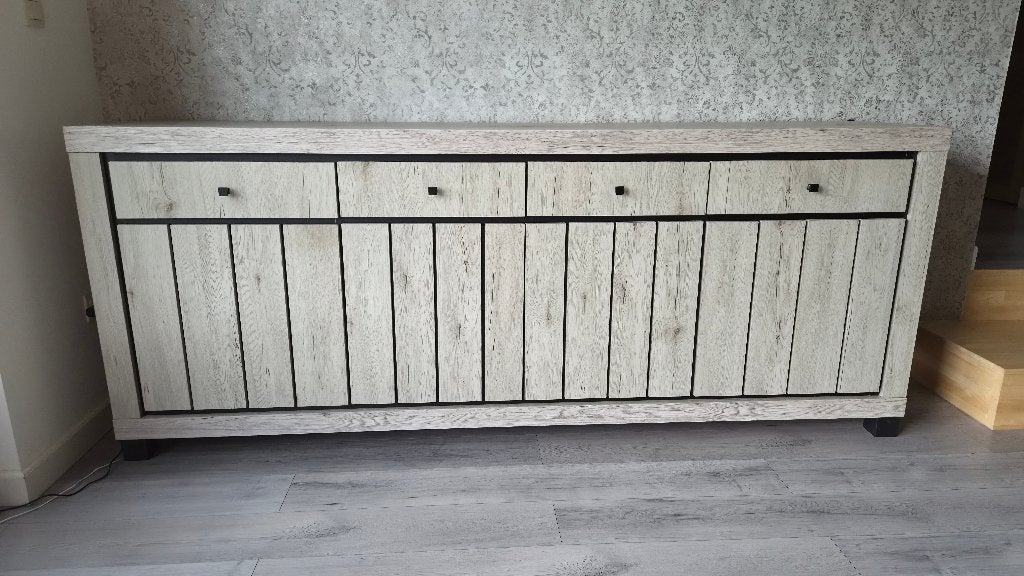 Dressoir kast en eettafel in eiklook, Ophalen, 25 tot 50 cm, 200 cm of meer, Met deur(en)