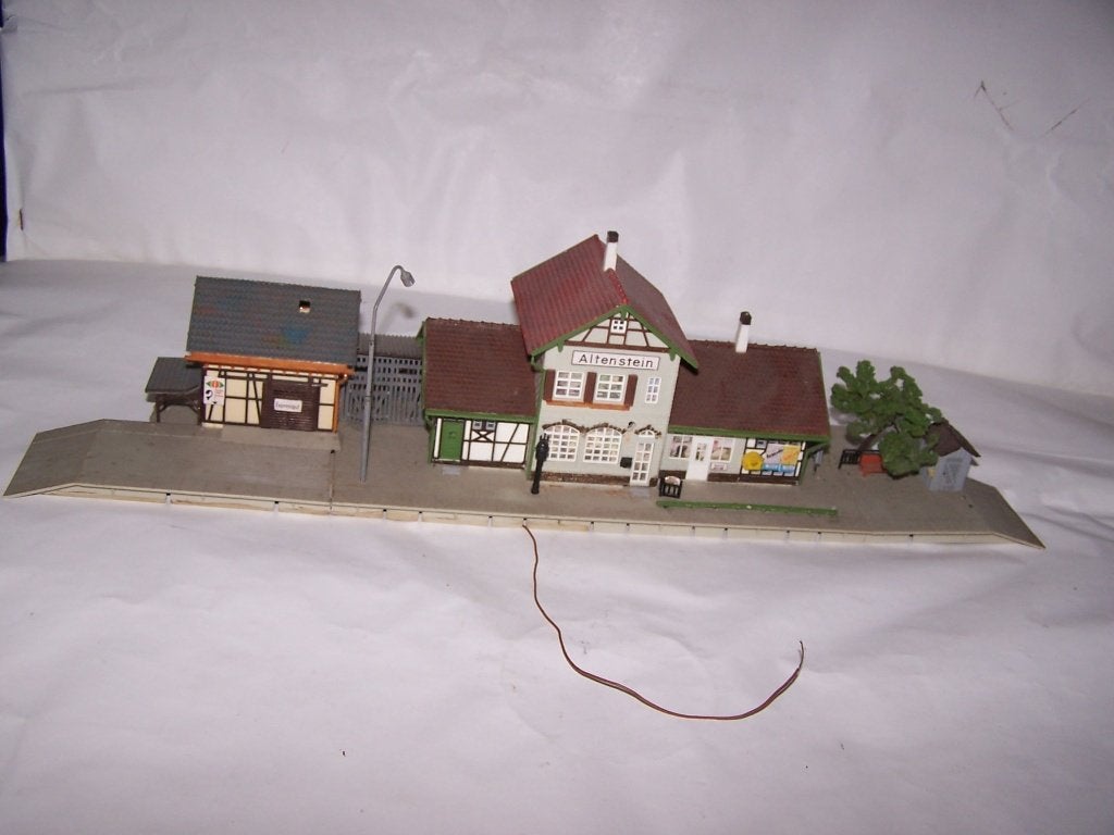 Faller 1021149 Modelspoorbaan station Altenstein m. gebouwen, Overige merken, Gebruikt, Gelijkstroom of Wisselstroom, Brug, Tunnel of Gebouw