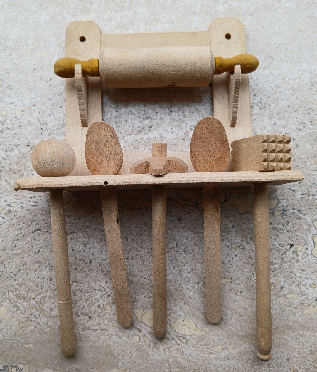 Pollepelrekje voor de oude poppenkeuken, Ophalen