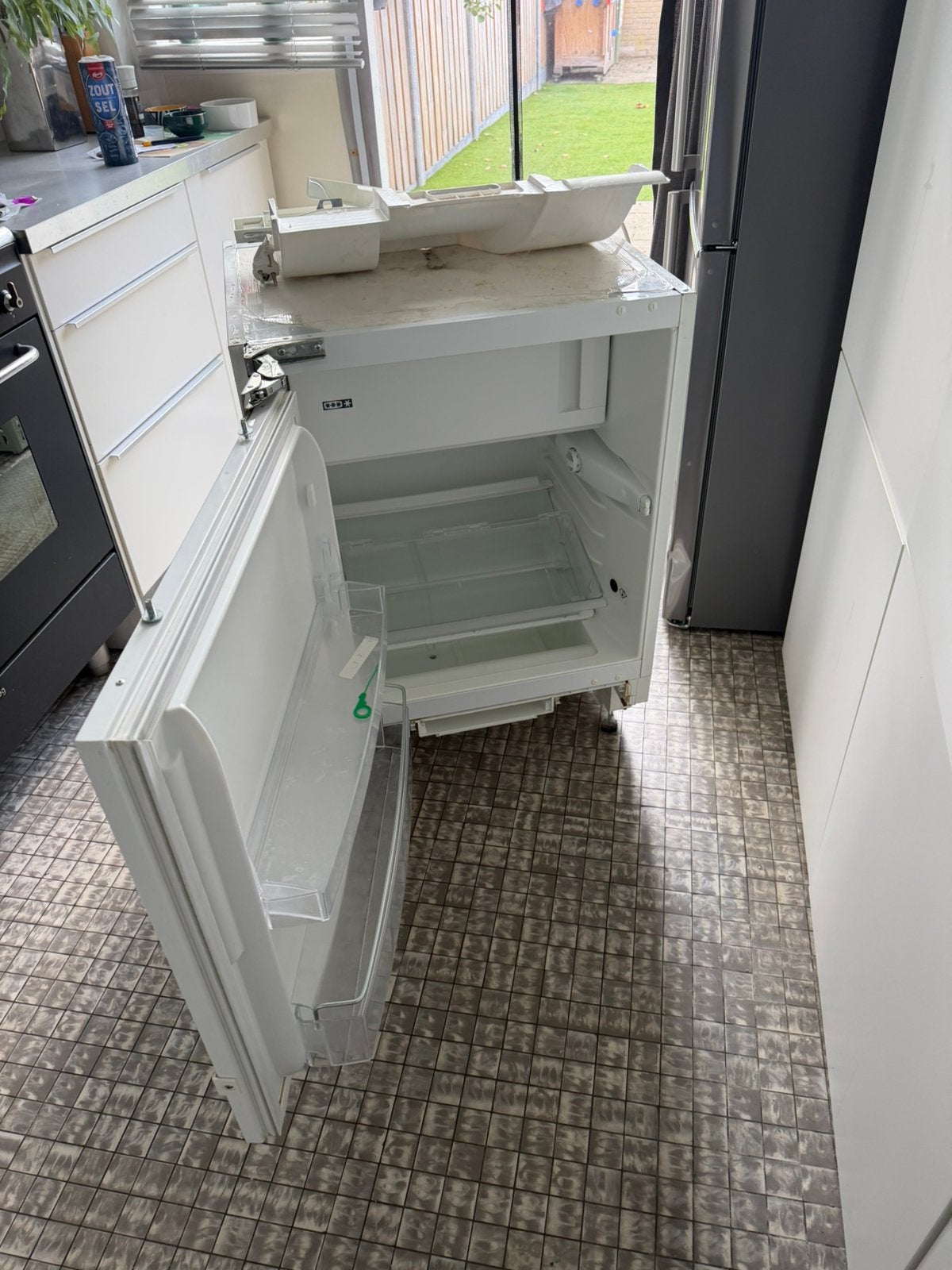 IKEA FROSTIG SC100/17 Inbouwkoelkast + Bevestiging, Ophalen, Gebruikt, Met vriesvak
