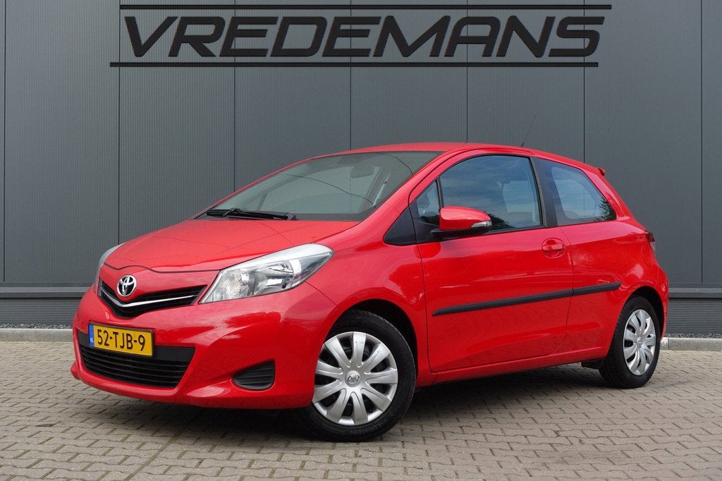 Toyota Yaris 1.3 VVT-i Aspiration, Auto's, Toyota, Voorwielaandrijving, Euro 5, Stof, 4 cilinders