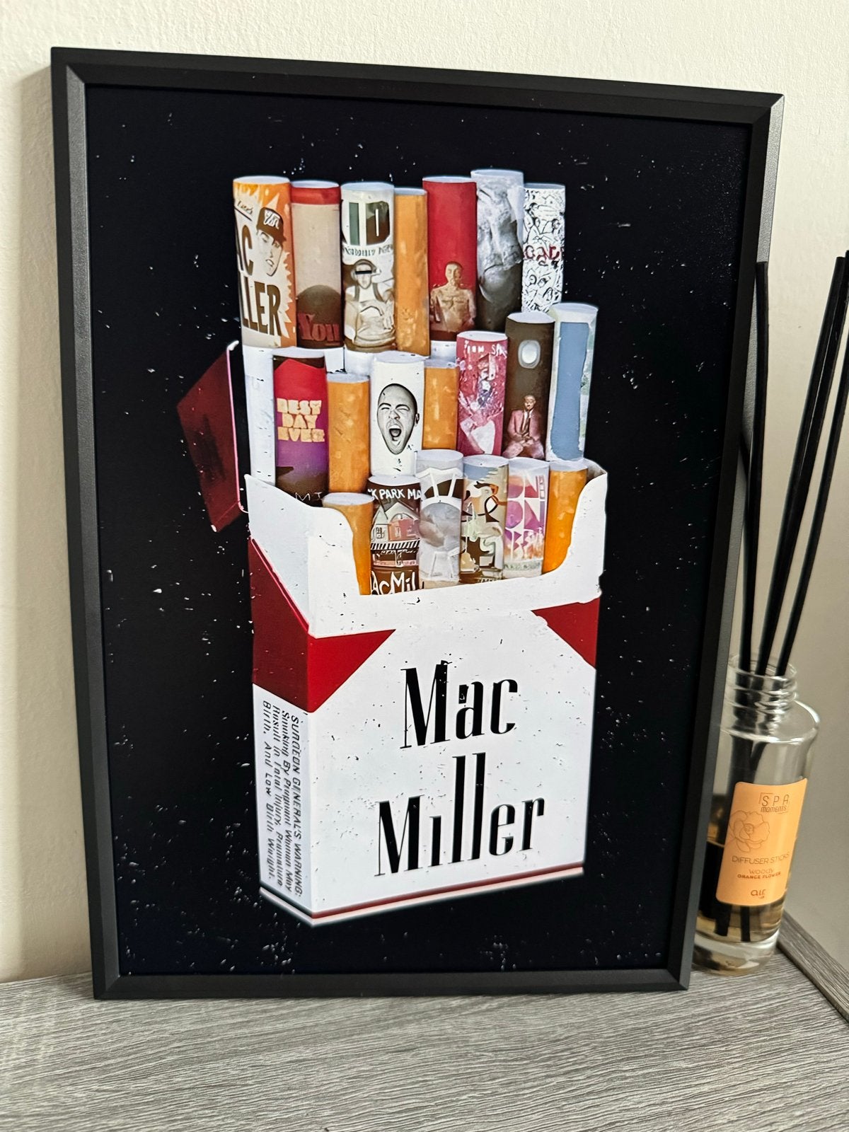 Vintage Stijl Mac Miller Poster 21x30cm Ingelijst Nieuw, Minder dan 50 cm, Nieuw, Ophalen of Verzenden, Foto of Poster